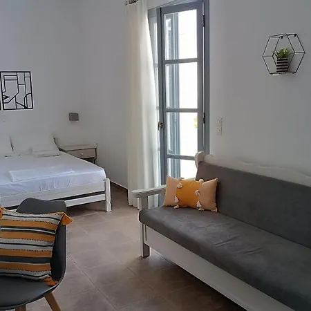Saint George Family Studio Apartment *